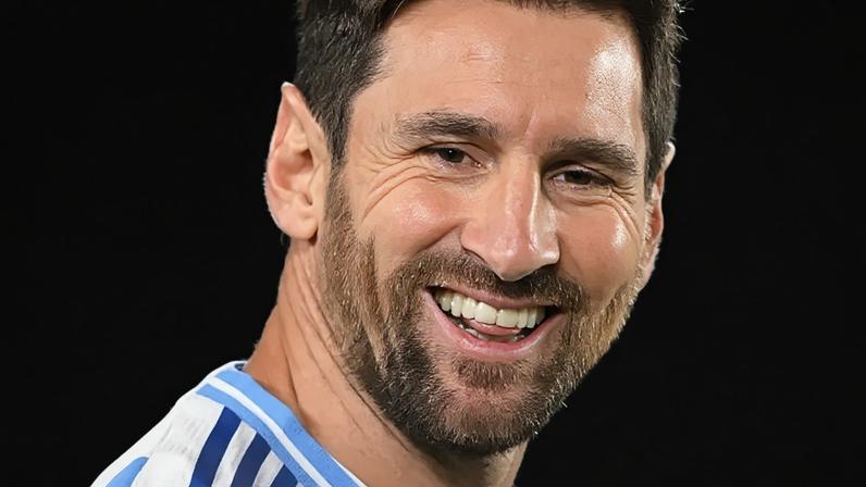 Messi é a quinta pessoa mais rica da Argentina no ranking de bilionários da Forbes