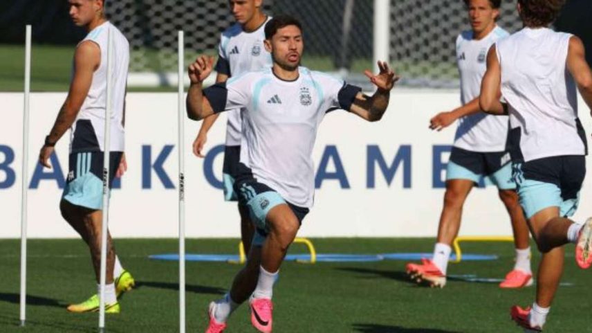 Scaloni teve problemas nas laterais no começo da Copa –