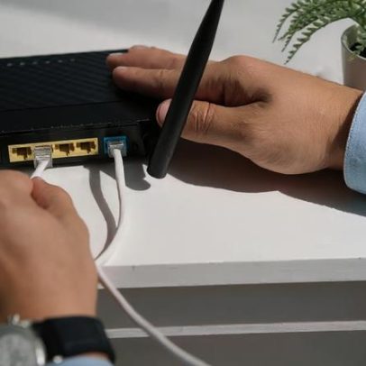 Wi-Fi cai quando o micro-ondas liga: a interferência na cozinha
