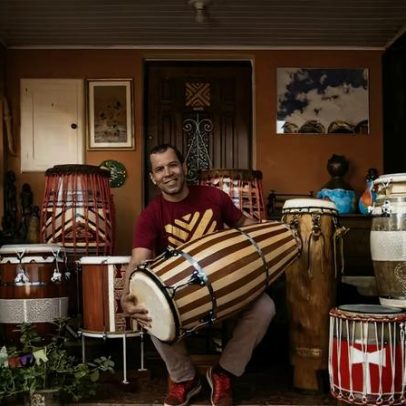 Museu A CASA do Objeto Brasileiro reabre em SP com mostra sobre música nacional