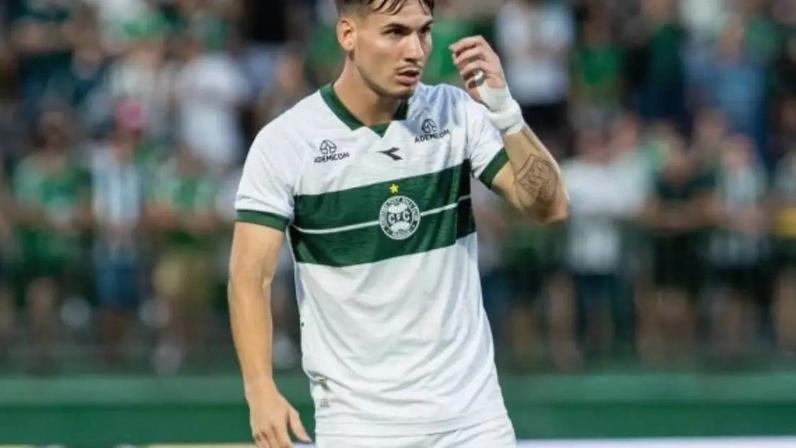 Uruguaio teve poucas chances no Fluminense –