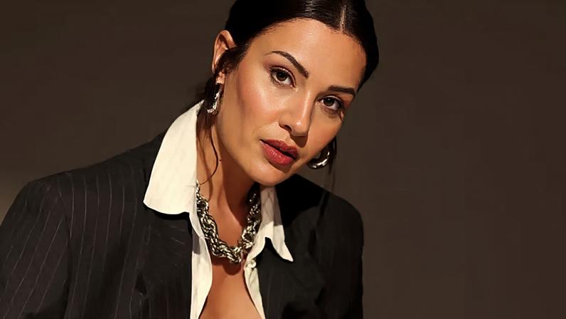 Ece Irtem, atriz da novela turca 'Coração de Mae', pode ter morrido por mordida de macaco.