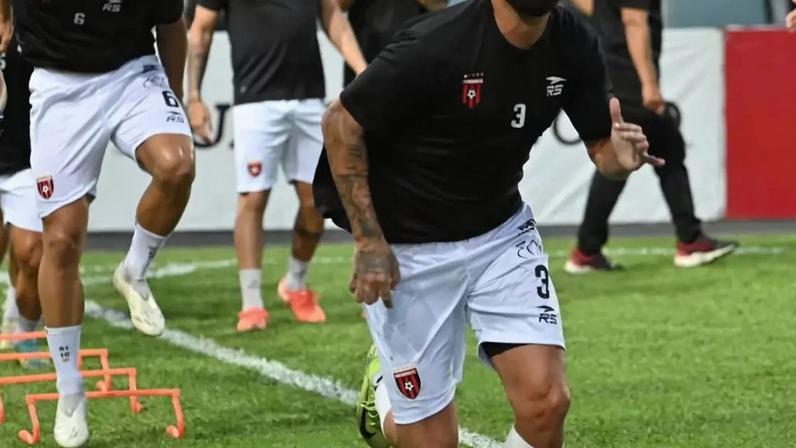 Lucas Trejo em treino durante passagem pela Portuguesa Fútbol Club, da Venezuela, antes da ida para o Marítimo, da segunda divisão local -