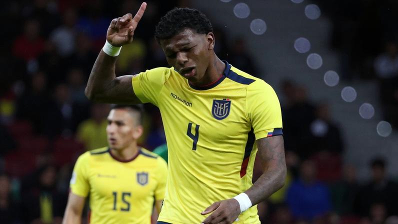 Arboleda em jogo pela seleção do Equador: ele não joga pelo seu país desde 2024 — Foto: Violeta Santos Moura/Reuters