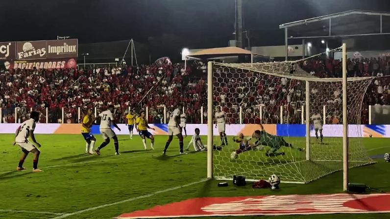 Vila Nova vence o Botafogo-SP e assume a liderança provisória da Série B