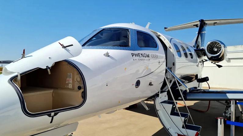 Phenom 100EX, jato de entrada da Embraer, em instalação da companhia em São Paulo