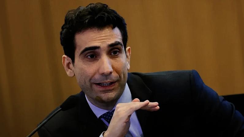 Atual presidente do Banco Central, Gabriel Galípolo, participa de entrevista coletiva à imprensa, ainda na condição de diretor de Política Monetária