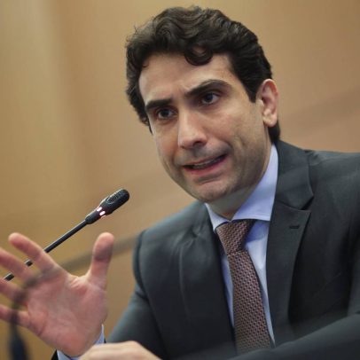 Crescimento depende da integração do Brasil às cadeias de IA, diz Galípolo