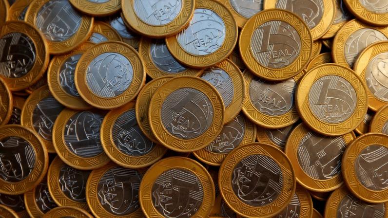 Moedas de reais - 15/10/2010 (Foto: REUTERS/Bruno Domingos)
