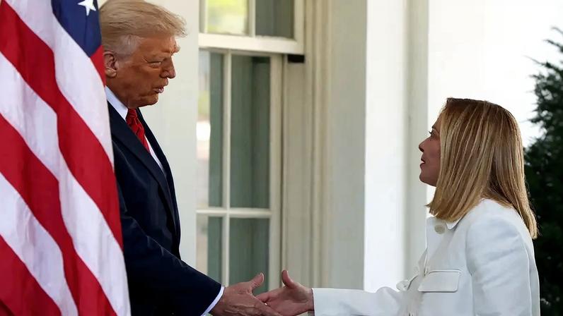 Donald Trump e Giorgia Meloni na Casa Branca - 17/4/2025 - REUTERS/Evelyn Hockstein