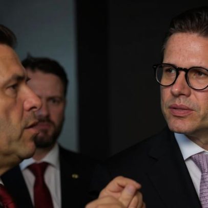 Motta não vota regulamentação de IA nesta semana e busca alinhamento com Senado
