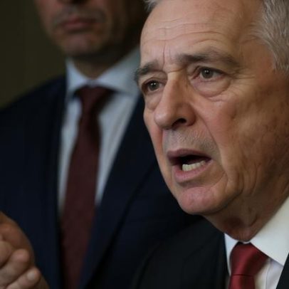 Colômbia investiga Álvaro Uribe por possível vínculo com grupo paramilitar