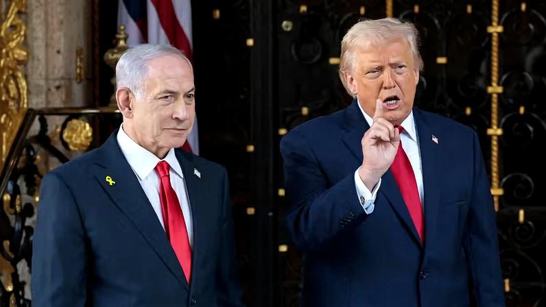 O presidente dos EUA, Donald Trump, fala com a imprensa ao lado do primeiro-ministro israelense, Benjamin Netanyahu, em 29 de dezembro de 2025 — Foto: REUTERS/Jonathan Ernst