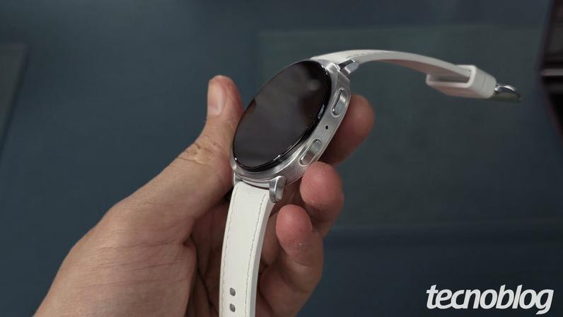 Galaxy Watch 8 tem vidro de safira para proteger a tela (imagem: Thássius Veloso/Tecnoblog)