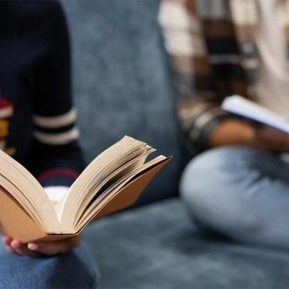 Ensinar literatura foca nos modos de ler, não apenas no texto