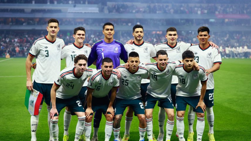 Soccer Football - International Friendly - Mexico v Portugal - Estadio Ciudad de Mexico, Mexico City, Mexico - March 28, 2026 Mexico players pose for a team group photo before the match REUTERS/Eloisa Sanchez