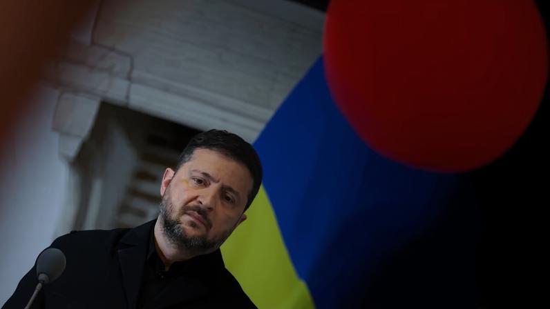 O presidente da Ucrânia, Volodymyr Zelensky, em foto de 16 de abril de 2026 — Foto: Piroschka van de Wouw/Reuters