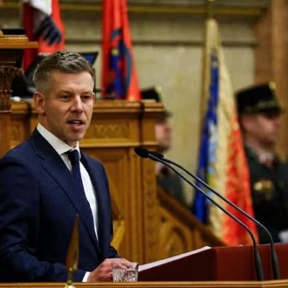 Premiê húngaro pressiona pela renúncia de presidente aliado de Orbán