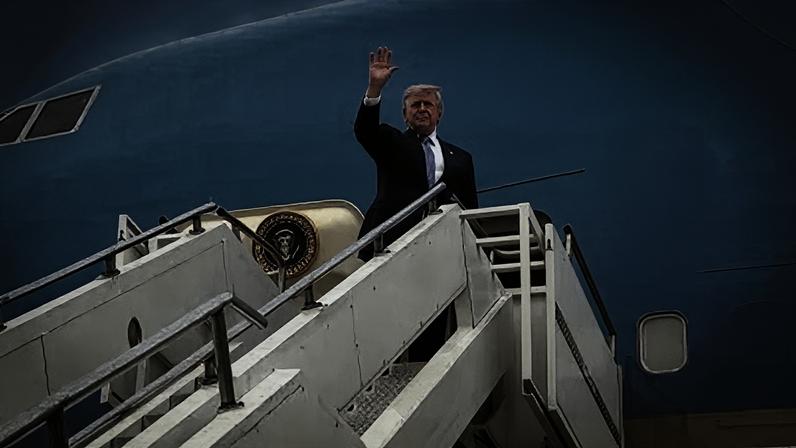 Após segunda reunião com Xi Jinping, Trump embarca no Air Force One e retorna aos EUA