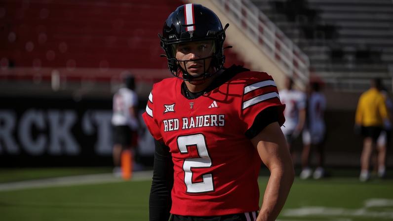 Brendan Sorsby goes through warmups before Texas Tech's spring football game on April 17, 2026.