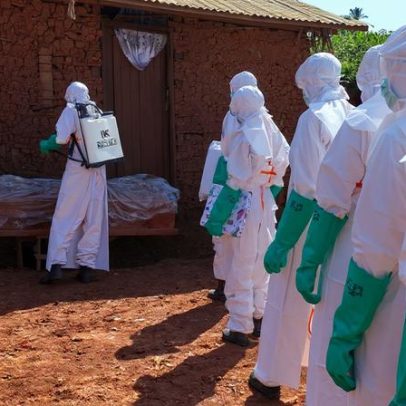 Ebola avança em cidades congolesas, ampliando surto no país