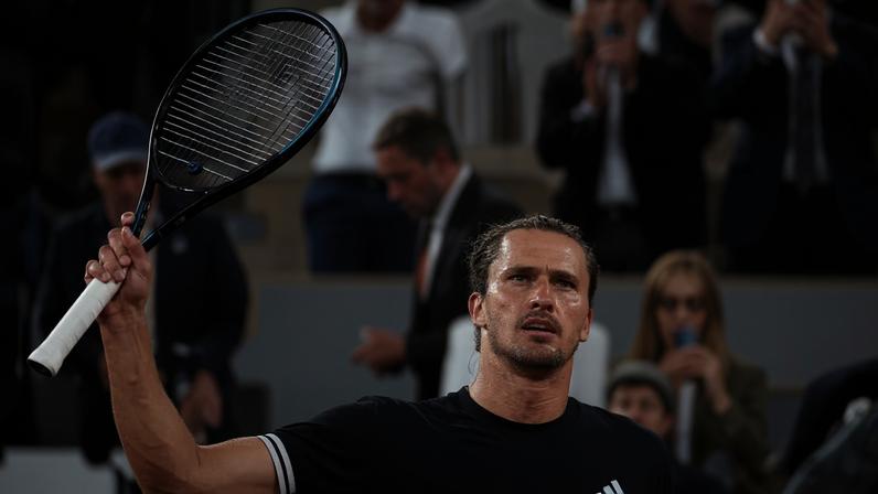 Zverev avança para as semifinais de Roland Garros — Foto: Reuters