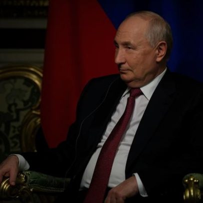 Putin não descarta assinar acordo de paz com Zelenskiy