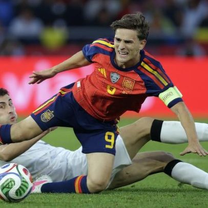 Técnico espanhol minimiza empate com Iraque e mira estreia em 11 dias