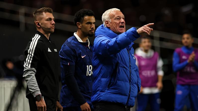 Didier Deschamps em França x Costa do Marfim — Foto: REUTERS/Gonzalo Fuentes