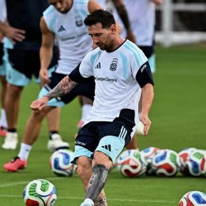 Scaloni diz que Messi esperava a lista de convocados e agiu como qualquer jogador