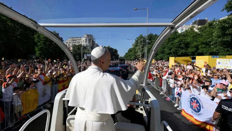 Papa Leão atrai 1,2 milhão em Madri e diz que Deus está com os pobres