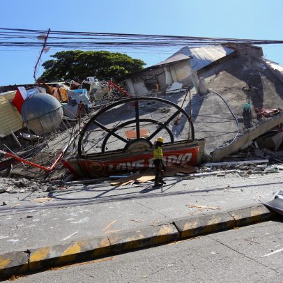 Terremoto nas Filipinas deixa dezenas de mortos; fotos mostram danos