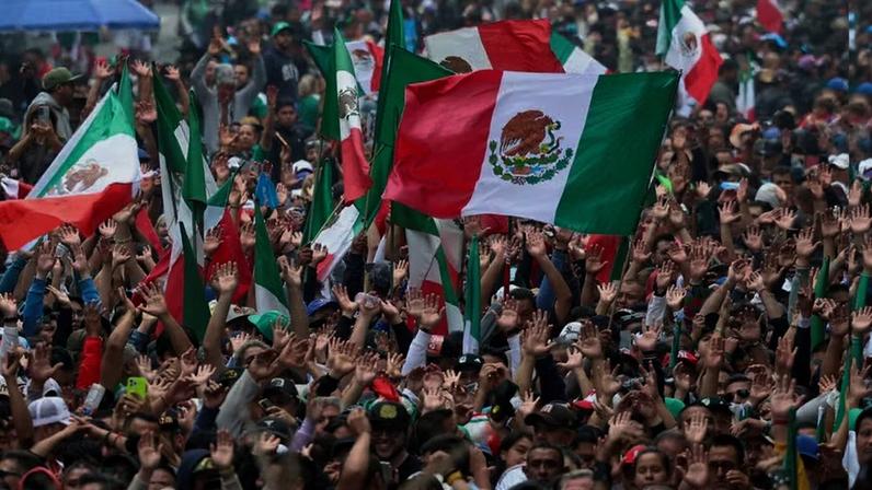 Torcedores do México — Foto: Reuters