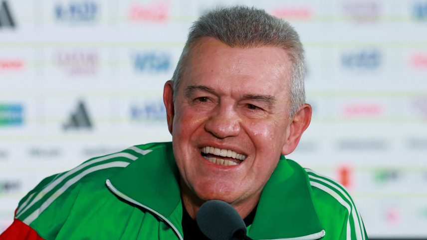 Javier Aguirre em entrevista coletiva — Foto: REUTERS/Henry Romero