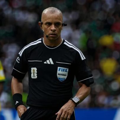 Juiz brasileiro fala em inglês na Copa e vira meme com tecla SAP