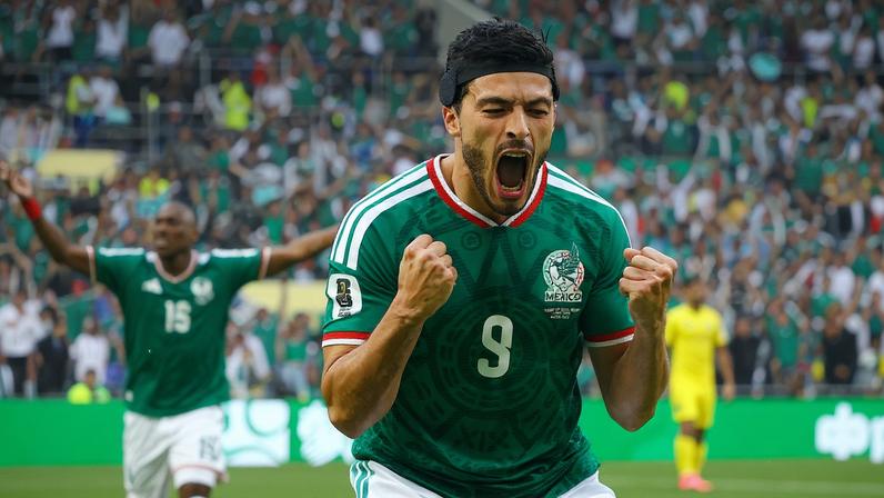 Raúl Jiménez - México x África do Sul - Jogo de Abertura - Copa do Mundo — Foto: REUTERS/Pawel Kopczynski