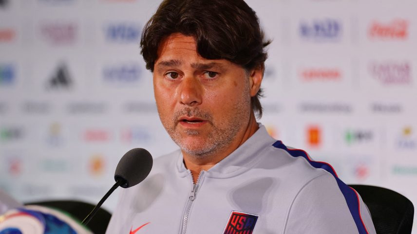 Mauricio Pochettino criticou a estrutura da sala de imprensa — Foto: Reuters