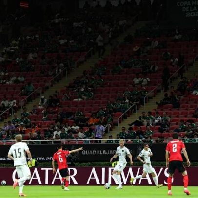 Cadeiras vazias em jogo da Copa reacendem preocupações com preço dos ingressos