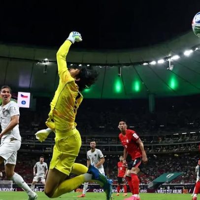 Gol da República Tcheca, de lateral, lembra Cuca