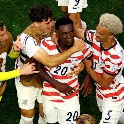 Artilheiro dos EUA na Copa defendeu a Inglaterra na base e cogita jogar pela Nigéria
