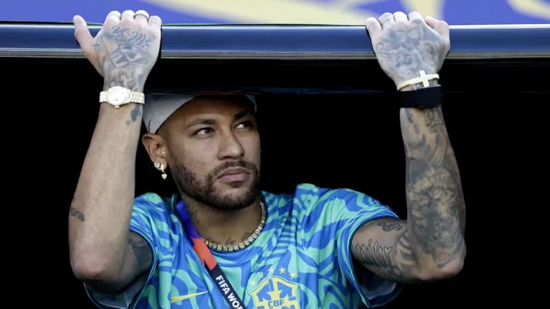 Neymar não esteve à disposição de Carlo Ancelotti na estreia com o México — Foto: Jeenah Moon/Reuters