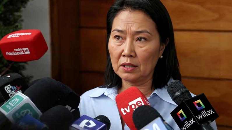 Keiko Fujimori em entrevista a TVs peruanas — Foto: Alessandro Cinque/Reuters
