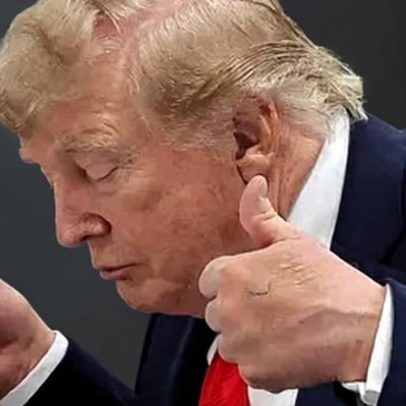 Trump volta a aparecer com marcas nas mãos na cúpula do G7