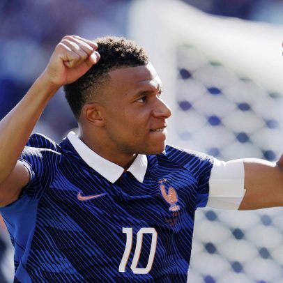 Mbappé completa 100 jogos pela França e revela números da seleção