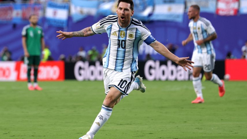 Messi comemora primeiro gol da Argentina contra a Argélia na Copa do Mundo 2026 — Foto: REUTERS/Claudia Greco
