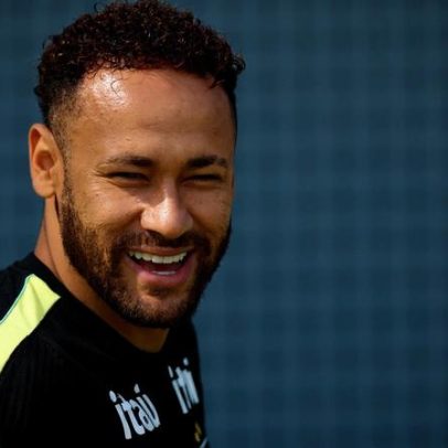 Cinco bebês recebem apelido Neymar após convocação para a Copa