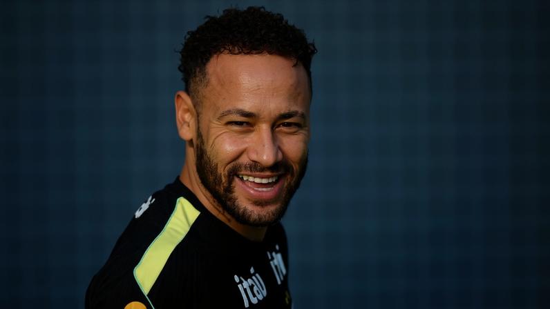 O atacante Neymar ri durante o treino da seleção brasileira em Morristown, no estado de Nova Jersey, nos Estados Unidos, no dia 17 de junho de 2026 — Foto: Caean Couto/Reuters/Reuters