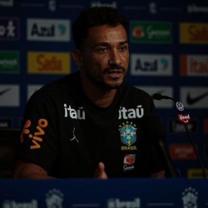 Danilo ri de desconfiança sobre seu condicionamento físico na Seleção