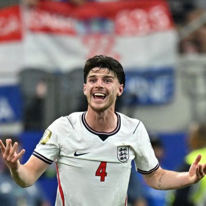 Meia do Arsenal sente desconforto na estreia da Inglaterra na Copa