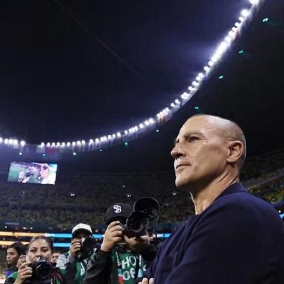 Cannavaro lamenta falhas, mas se orgulha do Uzbequistão na estreia da Copa